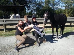 horsey girls barn fun 204